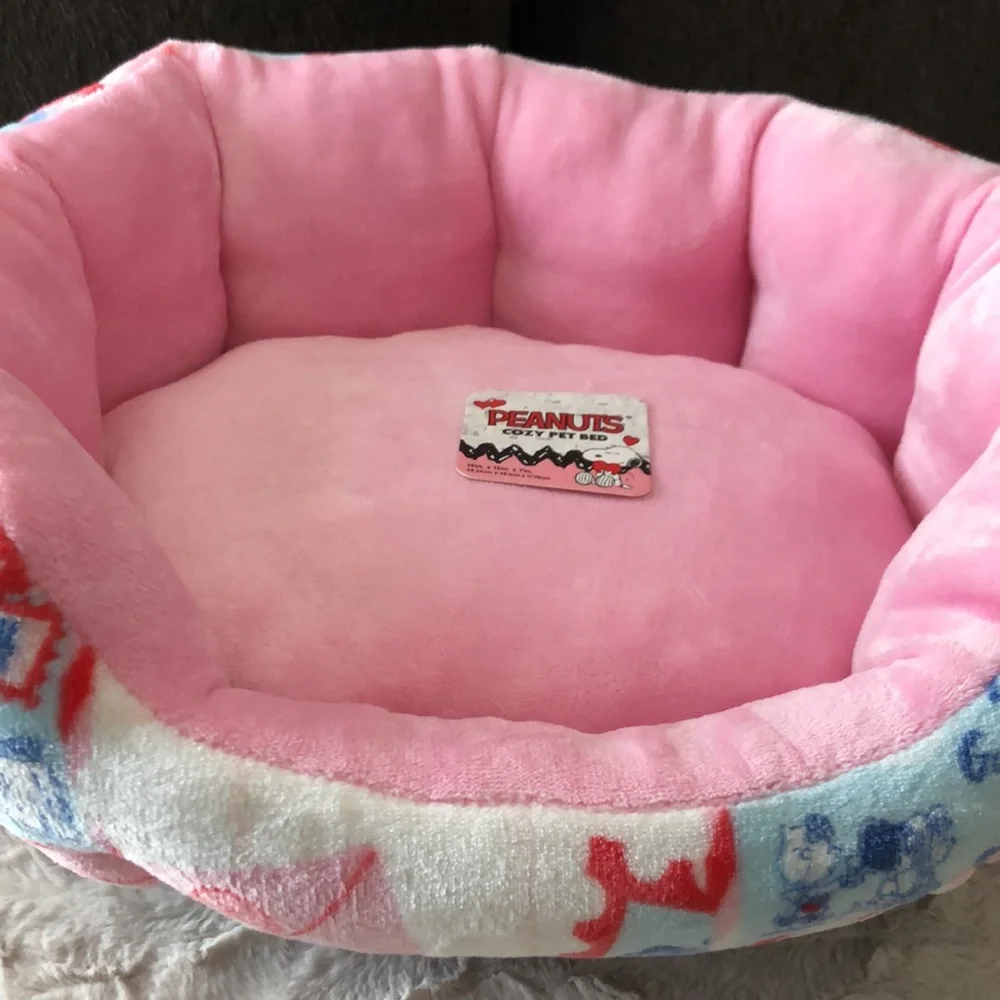 Cozy PEANUTS Pink Valentines Small Pet BED
